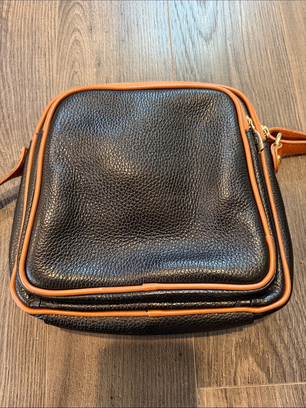 Valentina Classic Two-Tone Crossbody Bag in Black and Tan - Picture 4 of 10